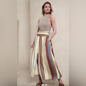 NWT Banana Republic Factory drop waist skirt.